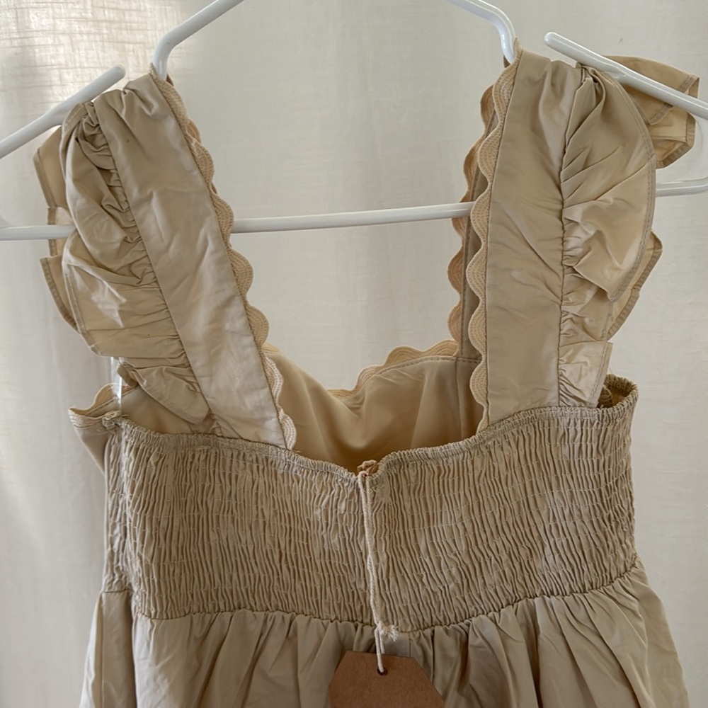 Listicle maternity beige maxi dress - Picture 4 of 4